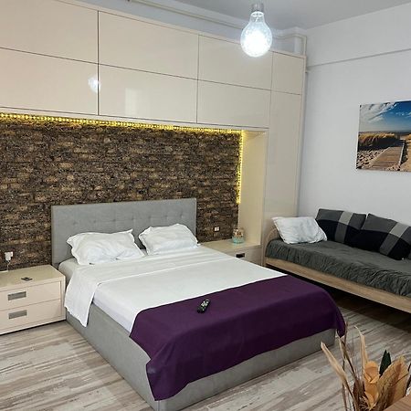 Lakeside Studio Mamaia Central Esterno foto