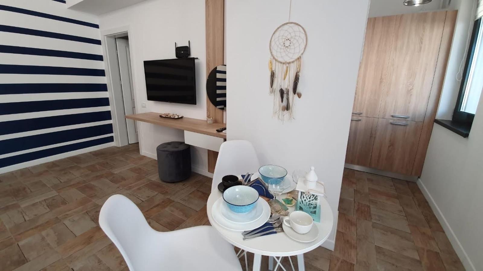 Lakeside Studio Mamaia Central Esterno foto